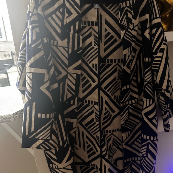 Old Navy cream and navy Geometric Patterned Women's Jacket/coat - Picture 2 of 4